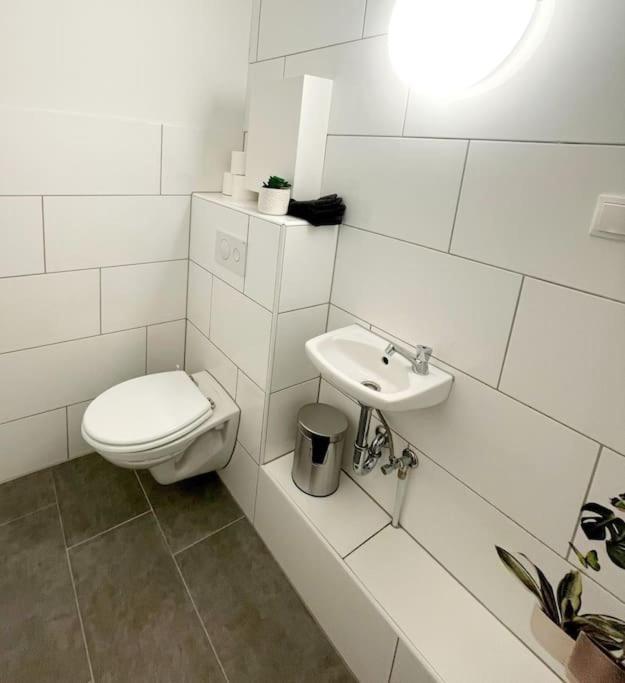 Grosse 3-Zimmer Wohnung, Zentrale Lage. ミュルハイム・アン・デア・ルール エクステリア 写真
