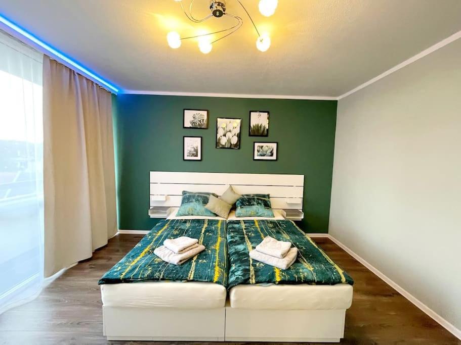 Grosse 3-Zimmer Wohnung, Zentrale Lage. ミュルハイム・アン・デア・ルール エクステリア 写真
