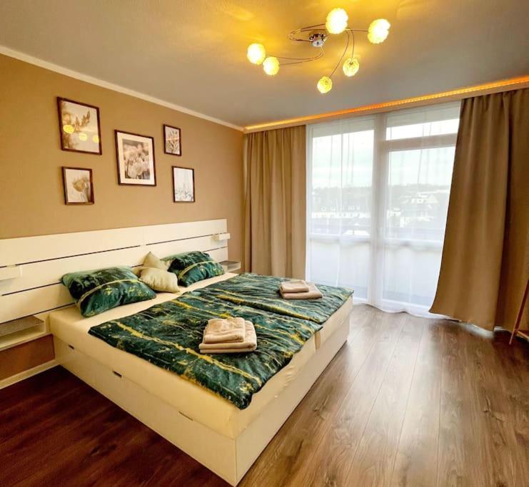 Grosse 3-Zimmer Wohnung, Zentrale Lage. ミュルハイム・アン・デア・ルール エクステリア 写真