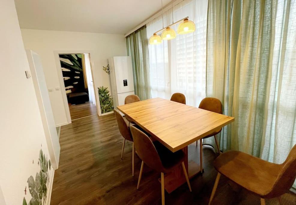 Grosse 3-Zimmer Wohnung, Zentrale Lage. ミュルハイム・アン・デア・ルール エクステリア 写真