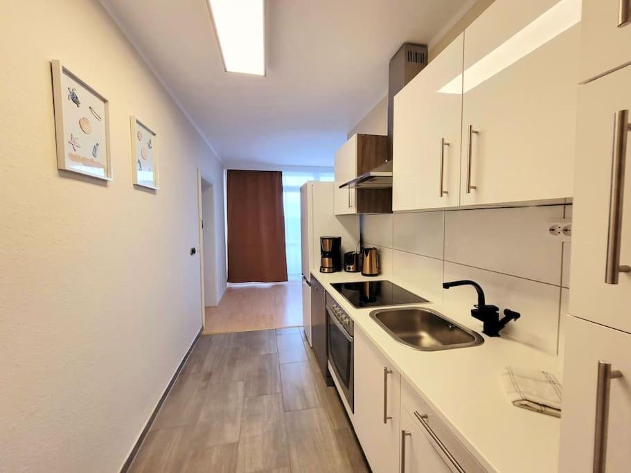 Grosse 3-Zimmer Wohnung, Zentrale Lage. ミュルハイム・アン・デア・ルール エクステリア 写真